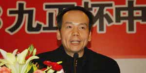 Σ�C��ǰ���@Ӣ�۱�ɫ